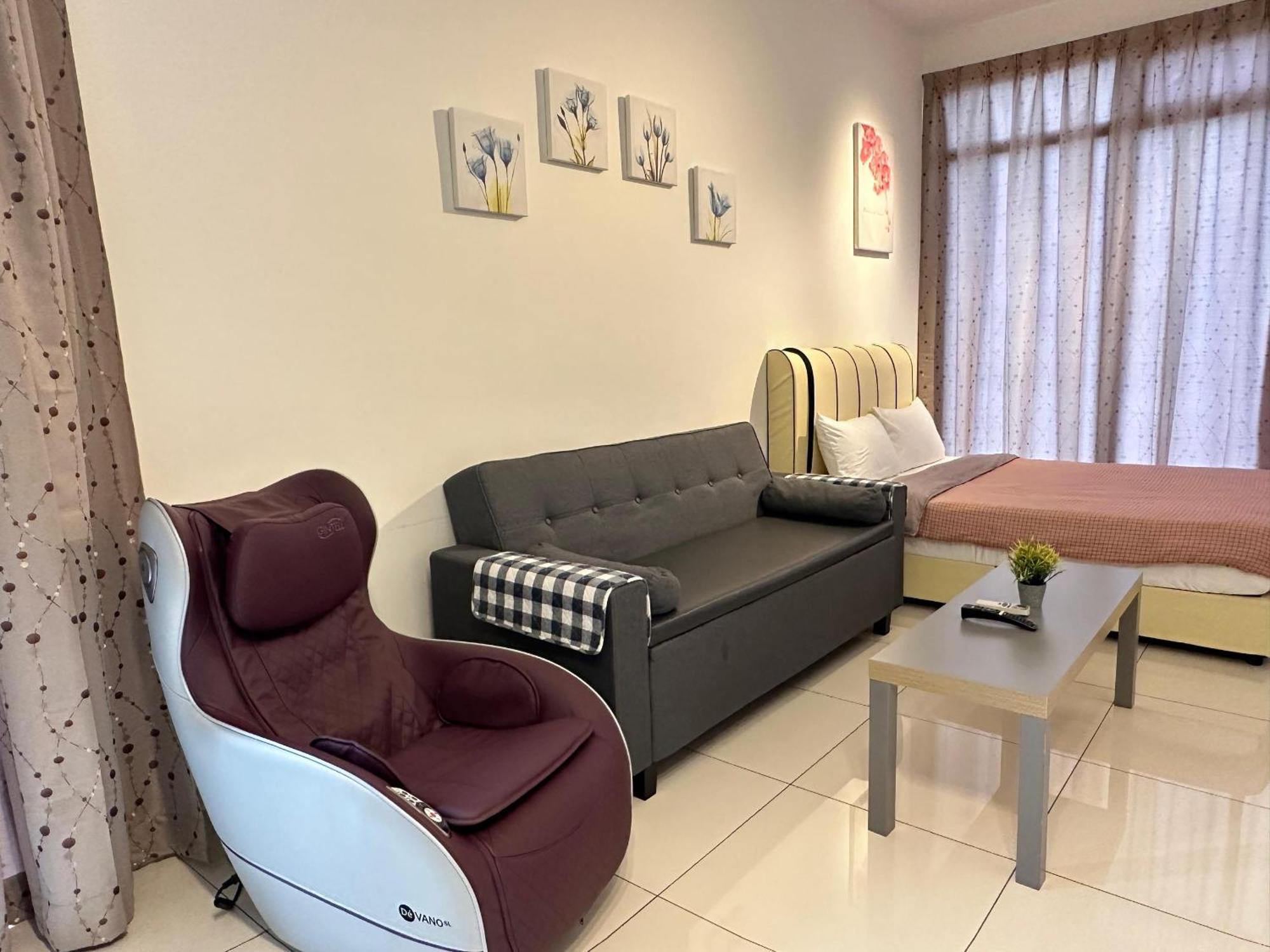 Beacon Exec Suites# Msg Chair#Disney Hotstar George Town Extérieur photo